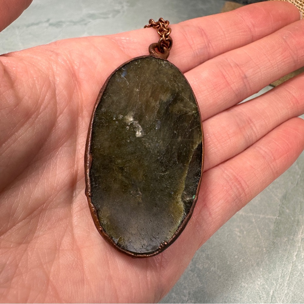 Copper Bee on Large Oval Labradorite Stone Pendant Long Necklace - Picture 5 of 8